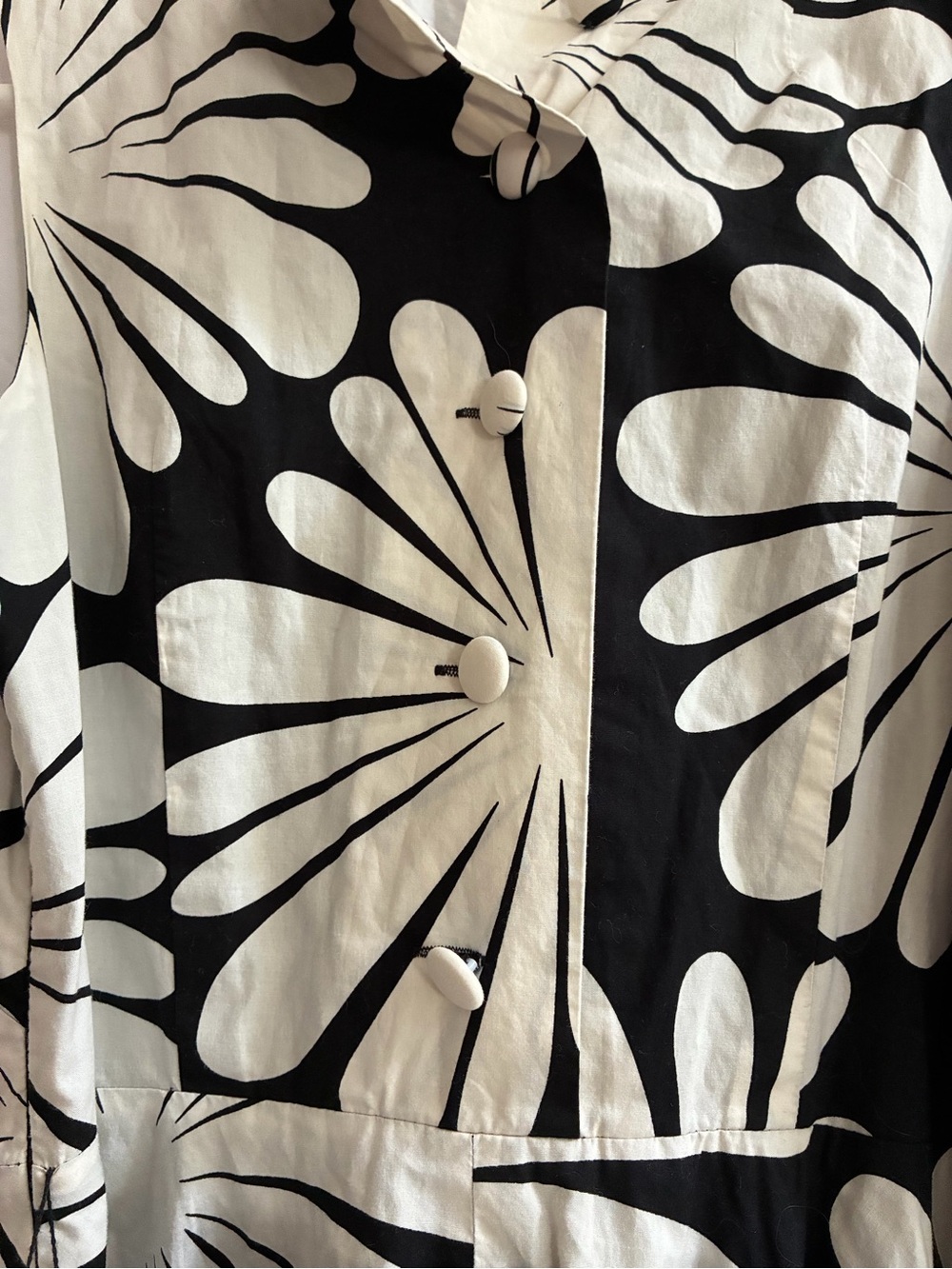 International Concepts black and white floral dress - Picture 4 of 5